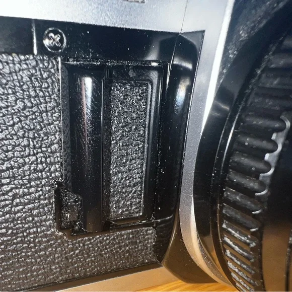 Canon AE-1 35mm SLR Film Camera with Canon 50mm f/1.8 FD Lens. - Picture 4 of 4